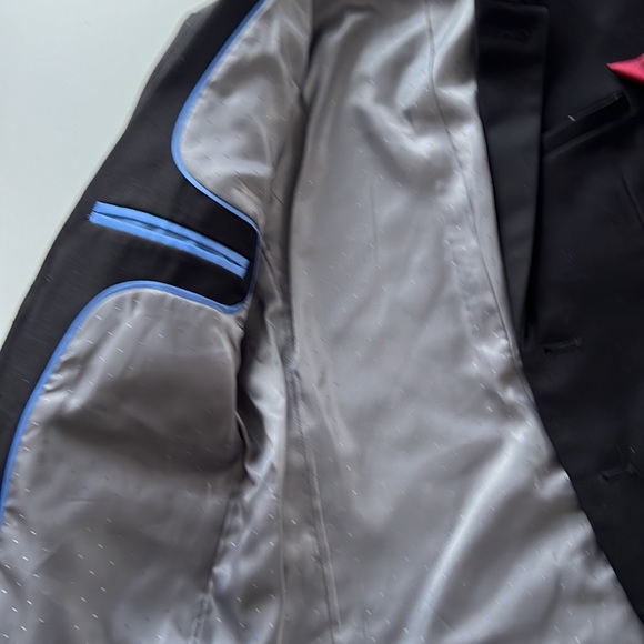 Boys formal suit 4-5 years jacket , trousers and tie - Picture 3 of 8